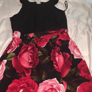Tail Dress With Roses